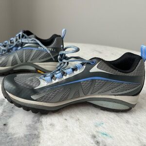 Merrell Women's Siren Edge 3 Waterproof Hiking Shoe Size 6.5